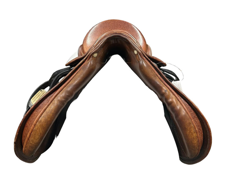 Courbette AP Saddle - 17" Seat/Medium Tree - USED