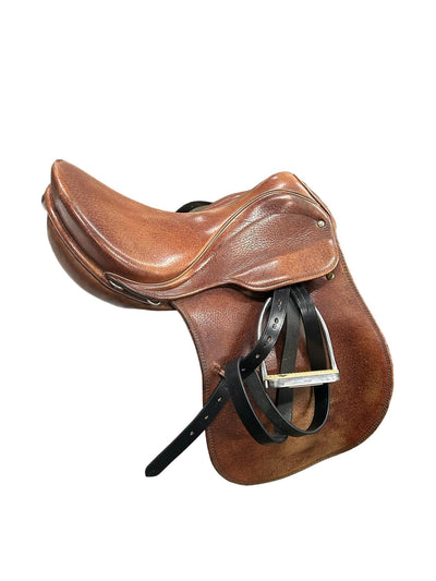 Courbette AP Saddle - 17" Seat/Medium Tree - USED
