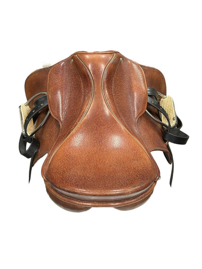 Courbette AP Saddle - 17" Seat/Medium Tree - USED