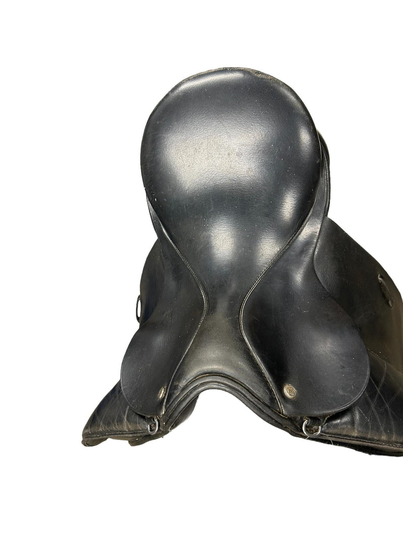 KMD Dressage Saddle - Black 17.5" MED tree - USED