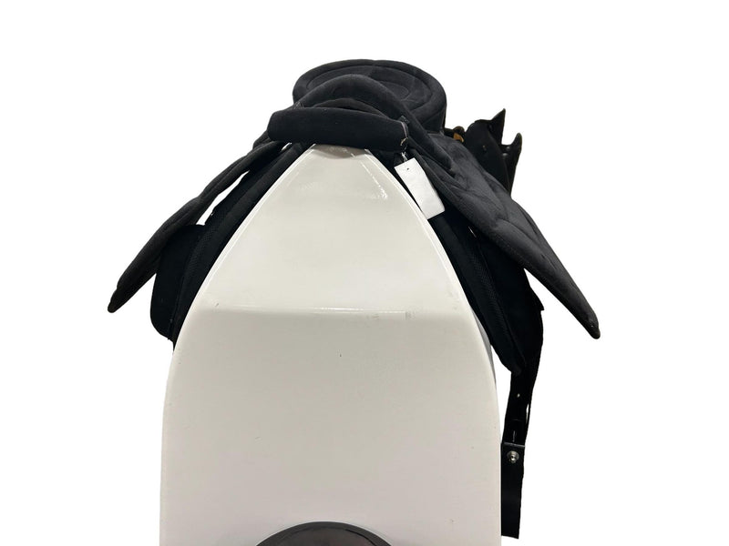 Treeless Synthetic Saddle - Black Approx. 18" - USED