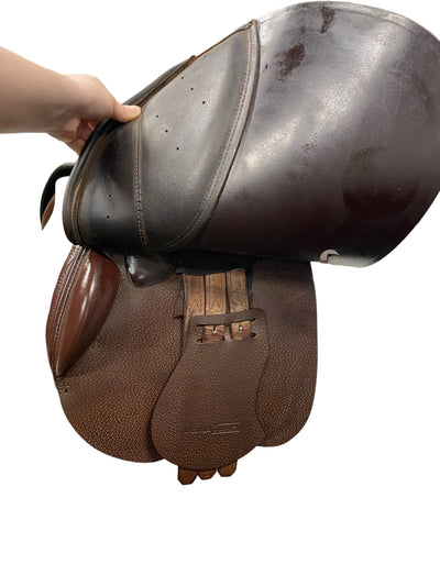 Prestige Roma Jump Saddle - 18" seat/33cm Tree - Tobacco - USED