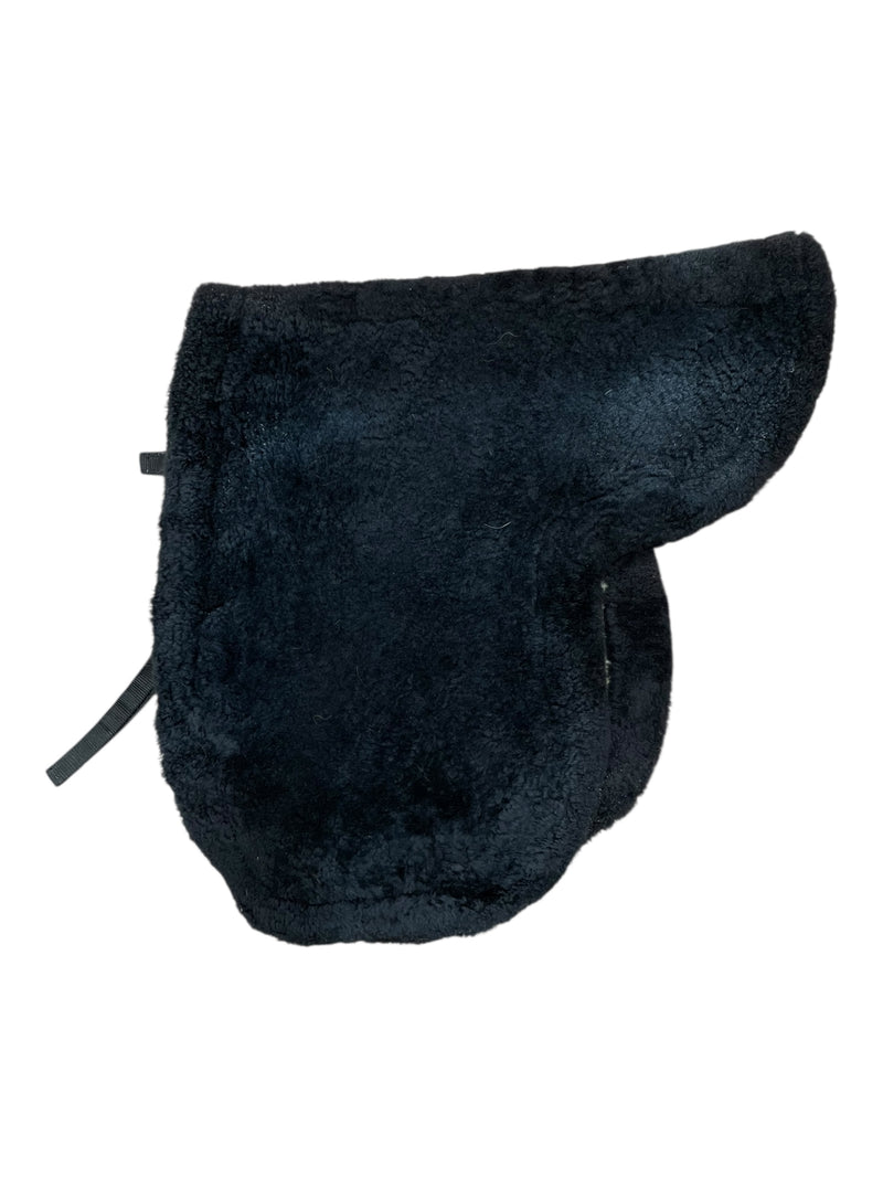 Unbranded Sheepskin Shaped Pad - Black - 20" Spine - USED