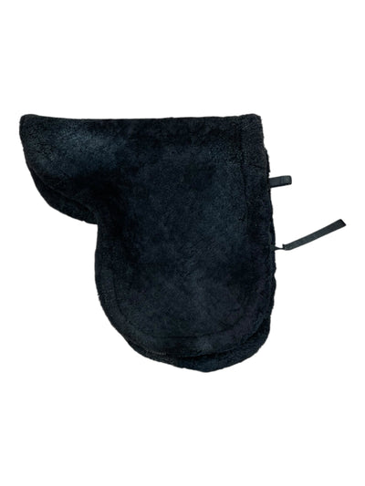 Unbranded Sheepskin Shaped Pad - Black - 20" Spine - USED