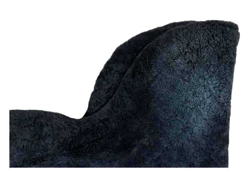 Unbranded Sheepskin Shaped Pad - Black - 20" Spine - USED