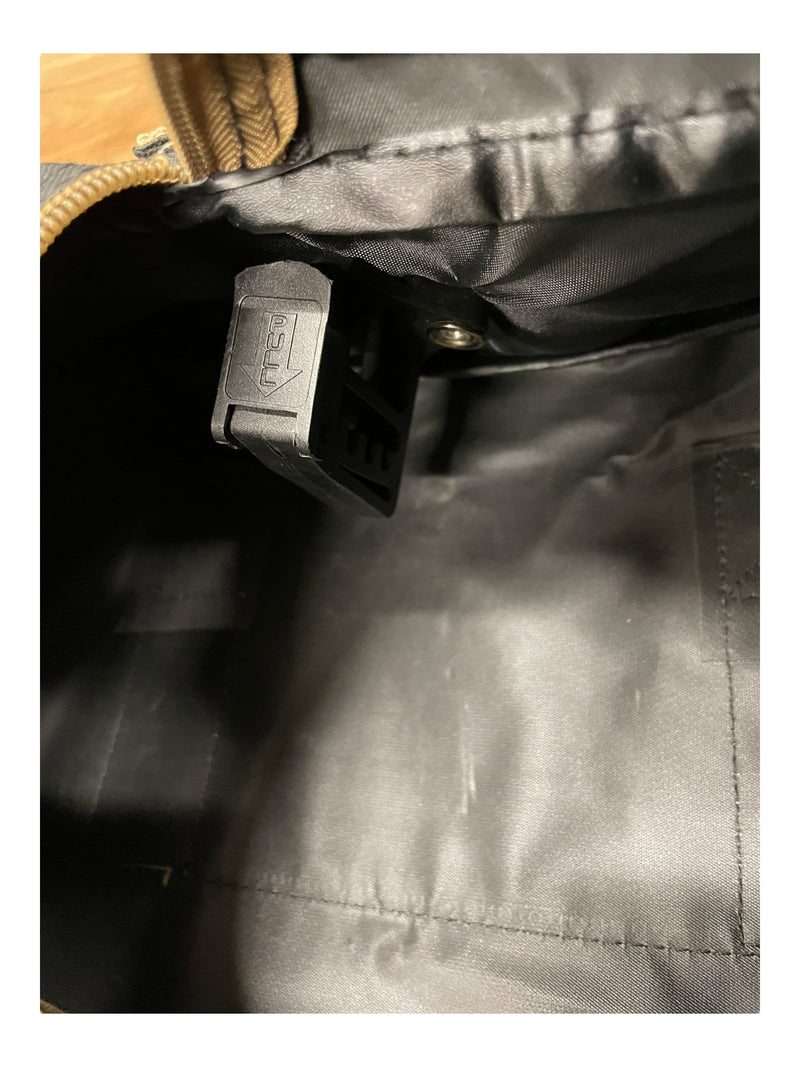 Hunter Championship Garment Bag - Black - Approx 37" x 23" - USED