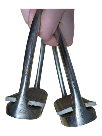 Fillis Stirrups - SS/White - Approx 4" - USED