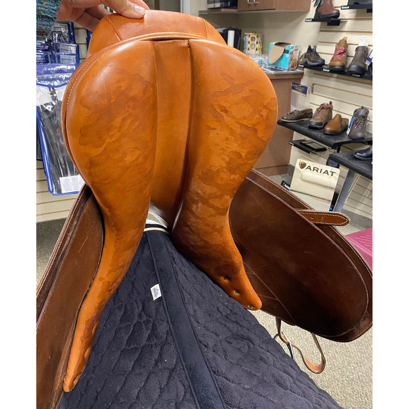 M Toulouse Saddle - 17 Seat/Medium Tree - USED