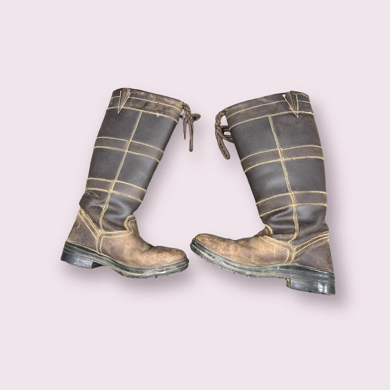Saxon Barn Boots - Brown - Size 9 - USED