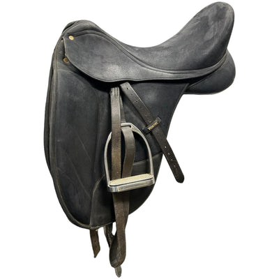 Wintec Isabell Dressage Saddle - 17.5"/Adjustable Gullet - USED