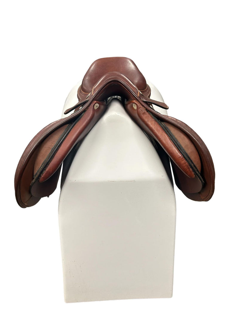 Pinnacle Close Contact Saddle - Brown - 16" Seat/4 1/4" Tree - USED