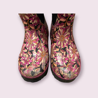 BOGS flower boots - pink size 3 - USED