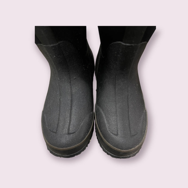 BOGS waterproof boots - black size 3 - USED