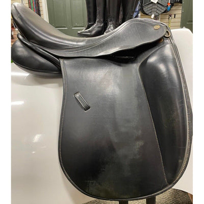 Warendorf Dressage Saddle, Black - 17.5 Seat/4.25 Tree dot to dot